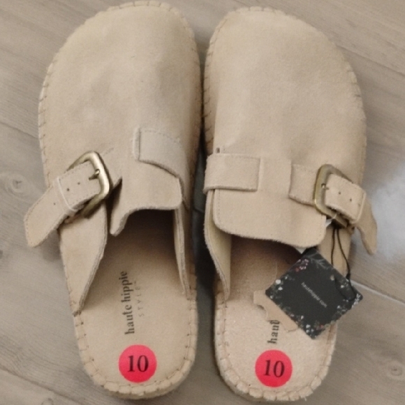 NWT HAUTE HIPPIE Suede sandals/Clogs - Picture 1 of 6